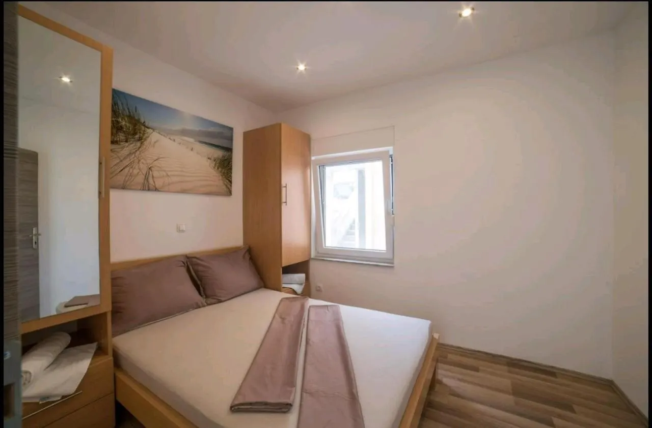 Apartman Vukadin 0*, Kastel Novi